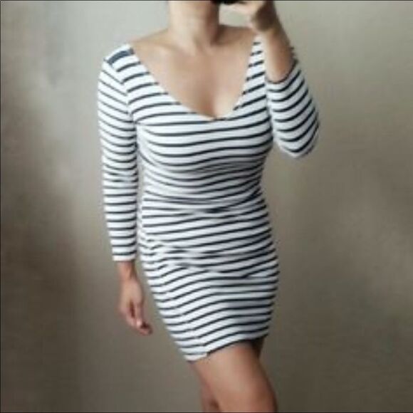 ✨Abercrombie & Fitch Striped Dress✨ - Picture 1 of 4